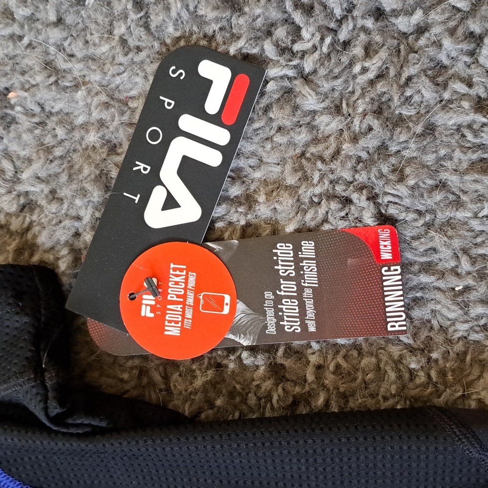 NWT Fila Sz L running shirt - Picture 4 of 6